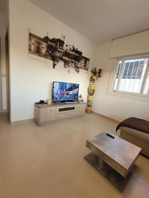 Chalet Adosado Acogedor Busot Alicante Exterior photo